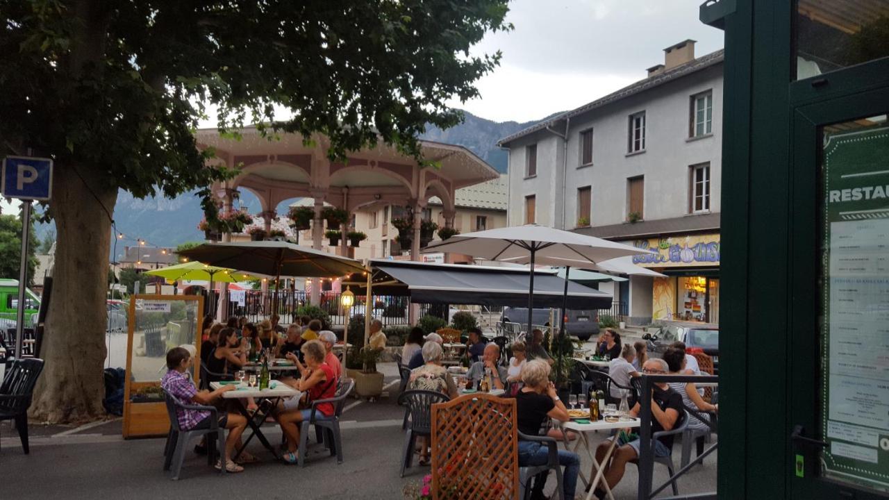 Hotel Restaurant Glaizette L'Argentiere-la-Bessee Exterior photo